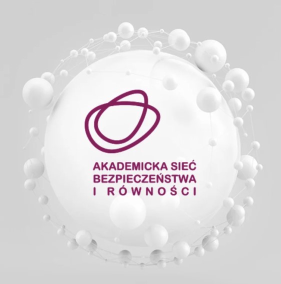 Napis Akademicka Sieć Bezpieczeństwa i Rozwoju z logotypem stowarzyszenia na szarym tle